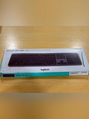 Logitech K950 Signature Slim Wireless Keyboard Graphite New (open Box)